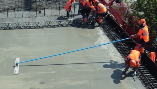 Držadlo naklápěcí 1,8m